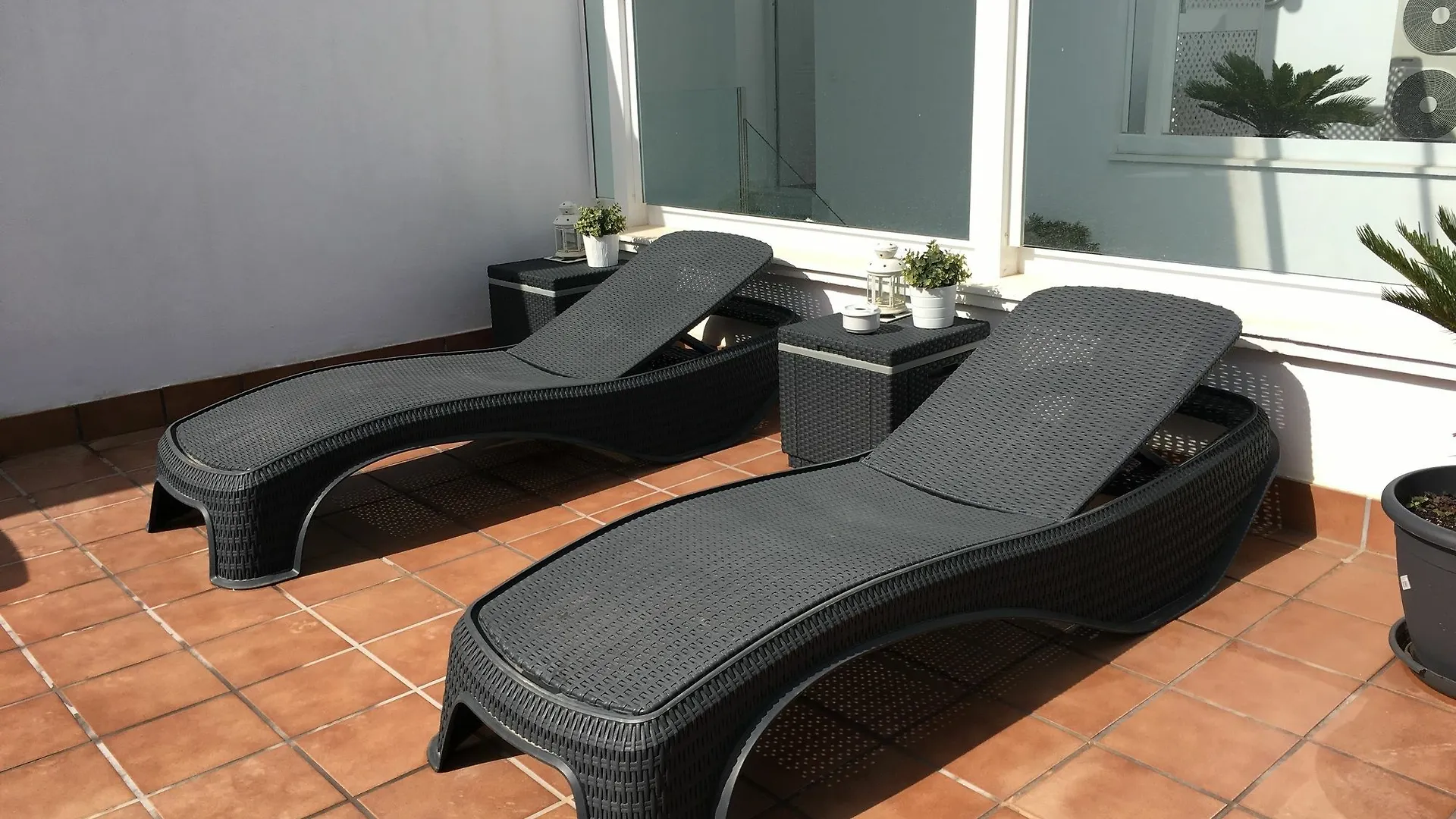 Aparthotel Suites Del Pintor Màlaga