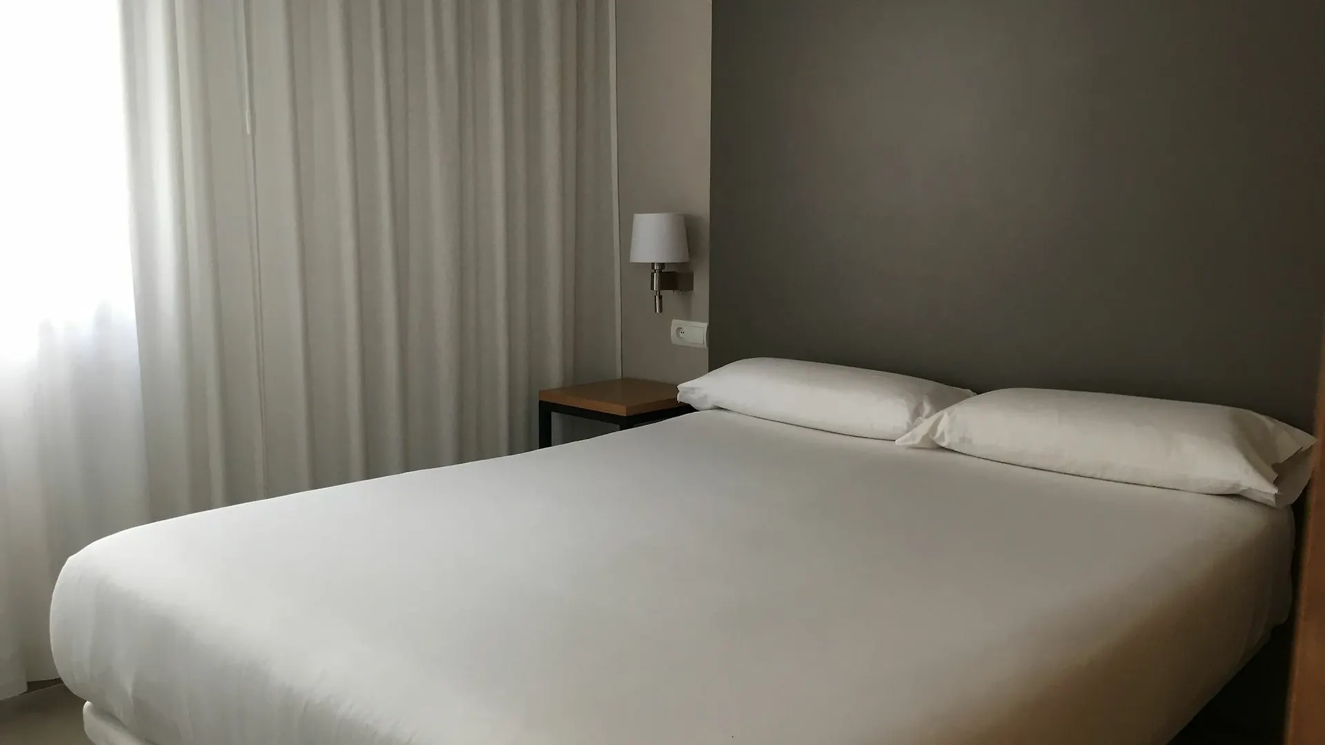 Suites Del Pintor Málaga Lägenhetshotell